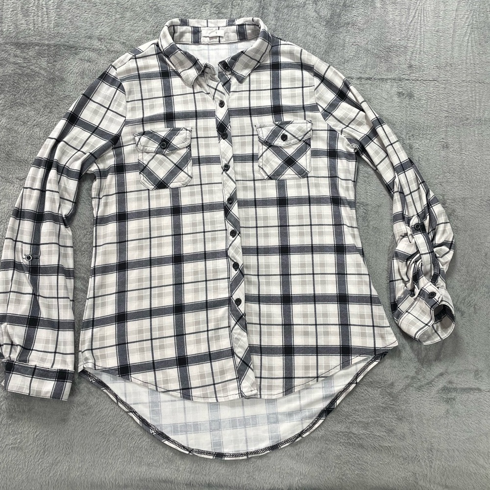 Ardene size large plaid shirt - lightweight extremely soft / perfect condition